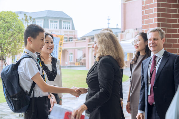 开学报到日,南通惠立学校